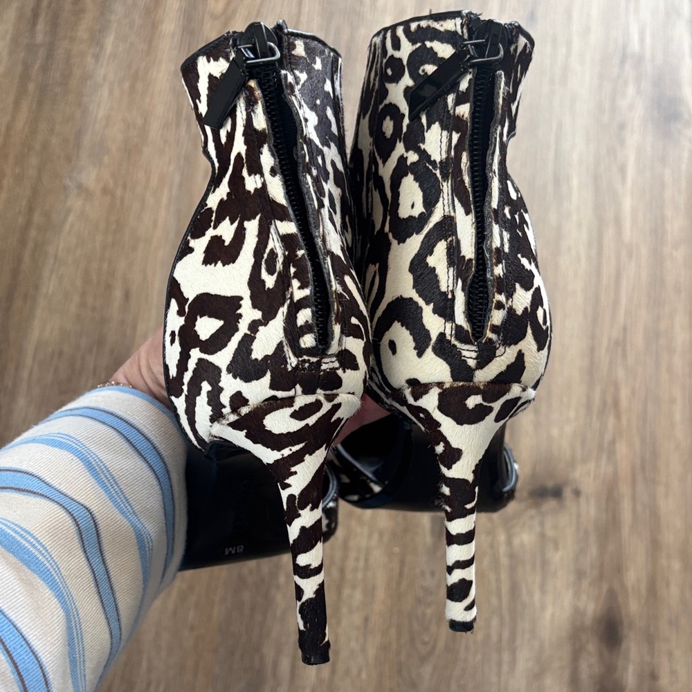 Calvin Klein Leopard-Pattern Pointed-Toe Heels - image 8